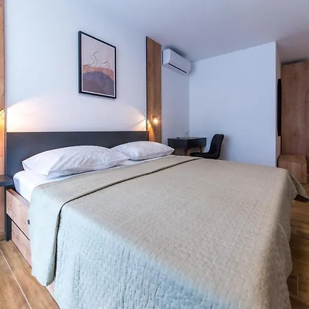 Divic Apartman *