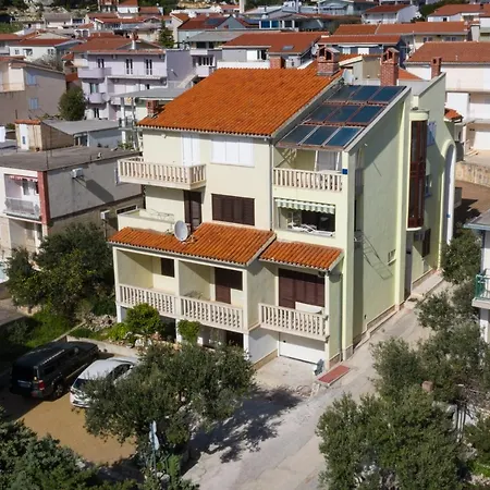 Apartment Divic Baska Voda