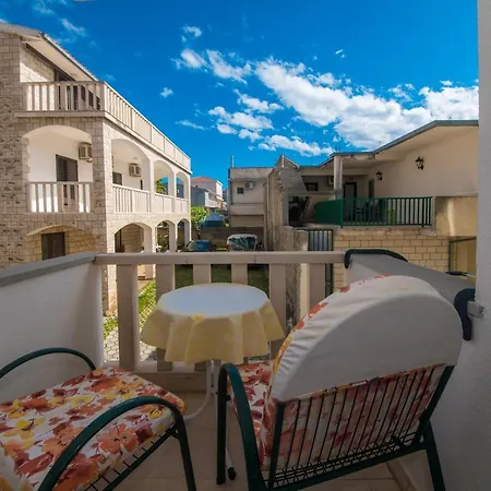 Divic Apartment *
